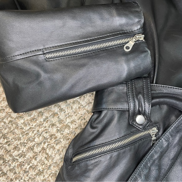 Wilsons Leather Hooded Belted Biker Jacket with Thinsulate Thermal Insulation - Picture 7 of 16